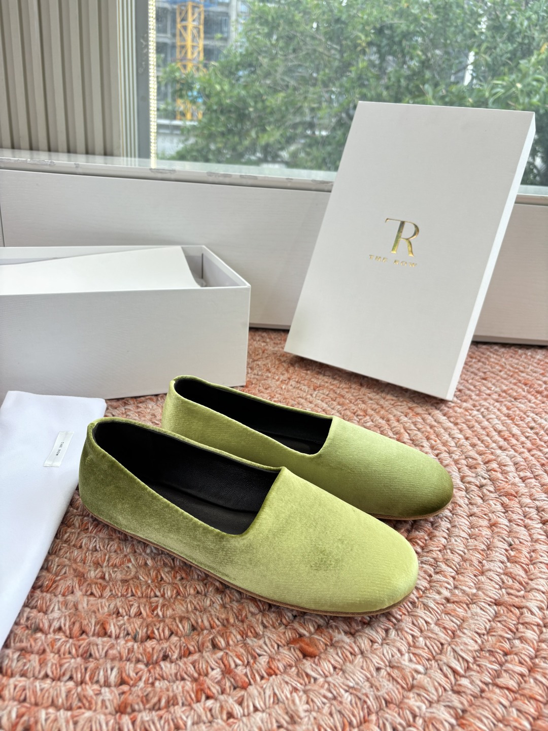 🌾G028😀THE ROW 新品极简圆头 玛丽珍单鞋The Row新一季的设计延续极简主义新款 Cana