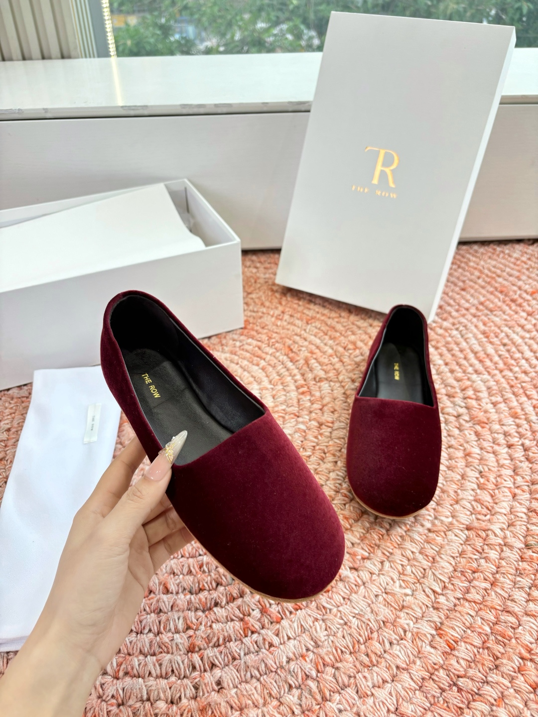 🌾G028😀THE ROW 新品极简圆头 玛丽珍单鞋The Row新一季的设计延续极简主义新款 Cana