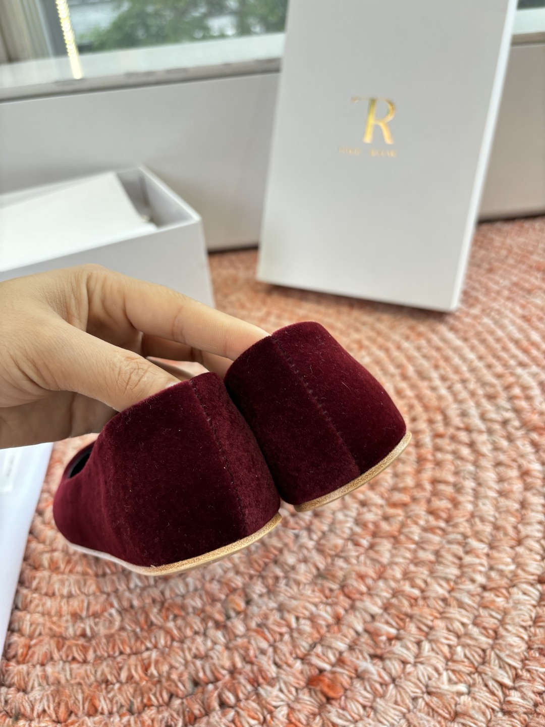 🌾G028😀THE ROW 新品极简圆头 玛丽珍单鞋The Row新一季的设计延续极简主义新款 Cana