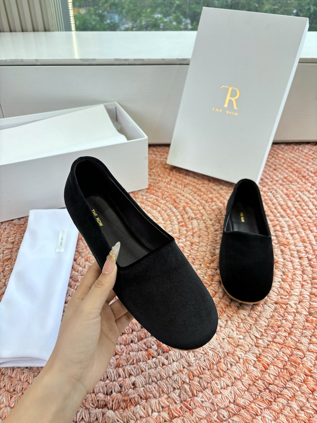 🌾G028😀THE ROW 新品极简圆头 玛丽珍单鞋The Row新一季的设计延续极简主义新款 Cana