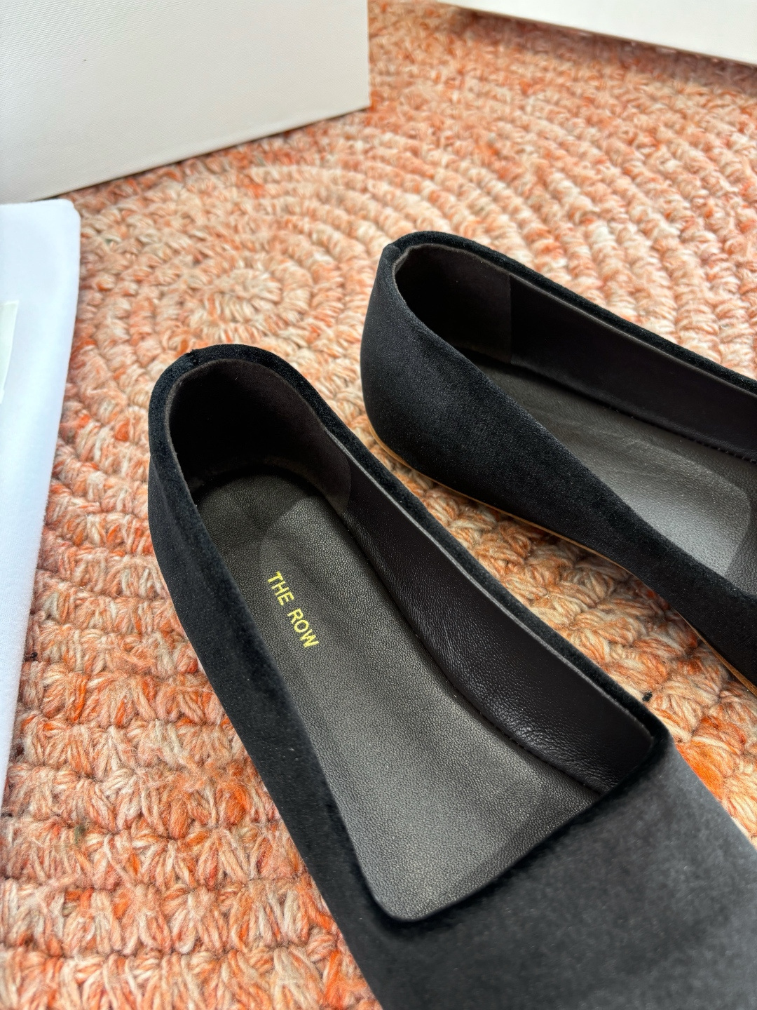 🌾G028😀THE ROW 新品极简圆头 玛丽珍单鞋The Row新一季的设计延续极简主义新款 Cana