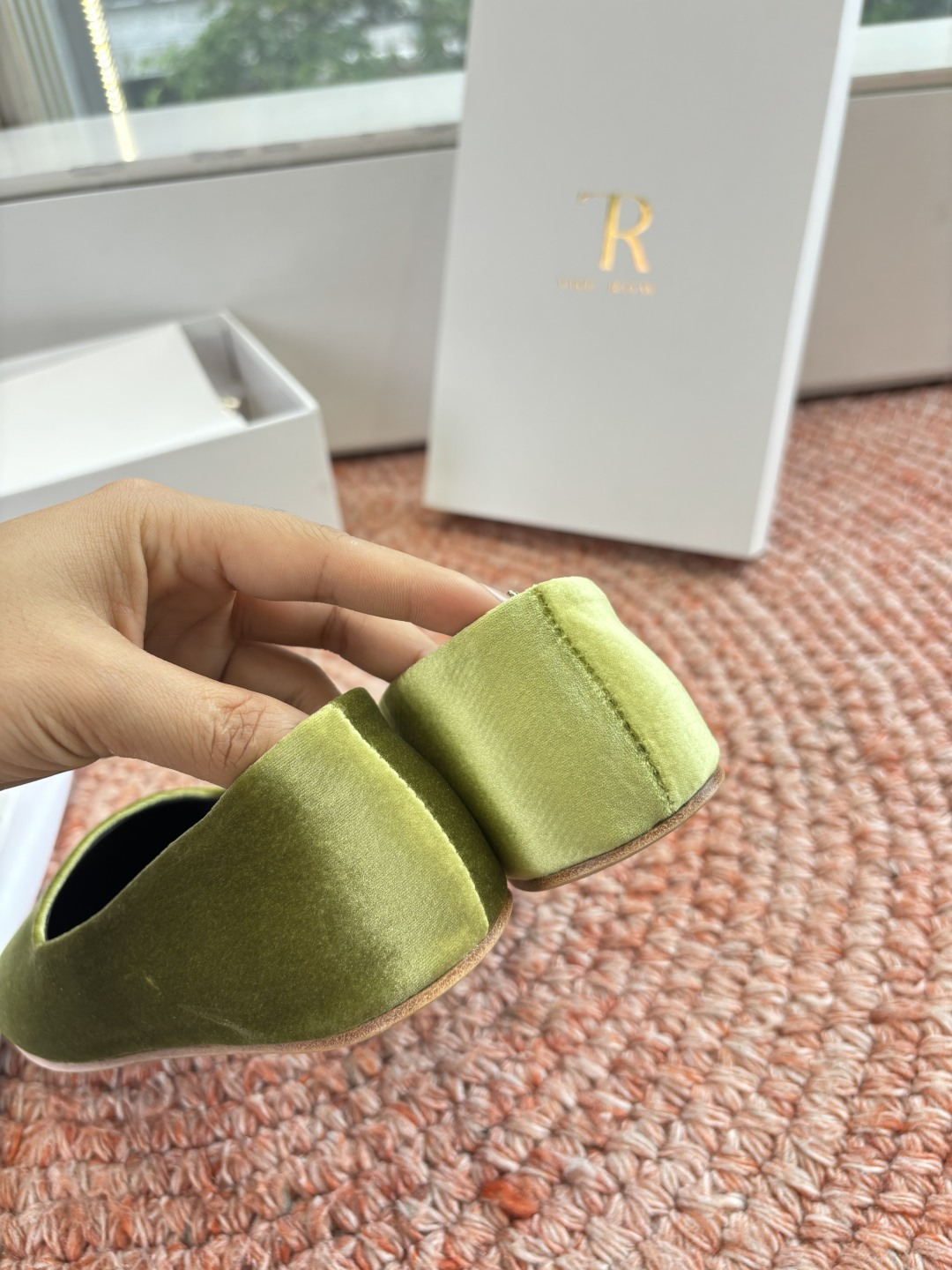 🌾G028😀THE ROW 新品极简圆头 玛丽珍单鞋The Row新一季的设计延续极简主义新款 Cana