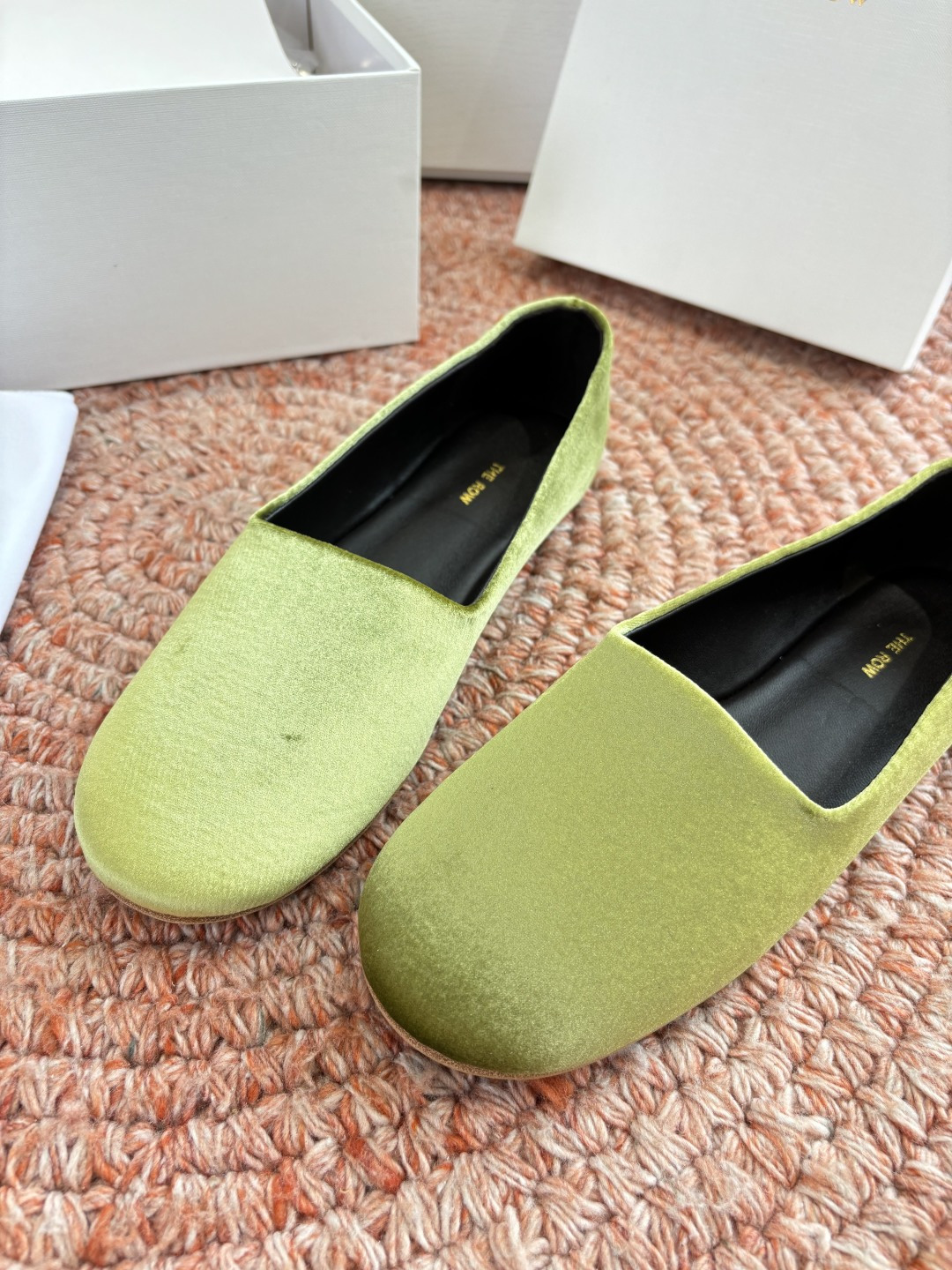 🌾G028😀THE ROW 新品极简圆头 玛丽珍单鞋The Row新一季的设计延续极简主义新款 Cana