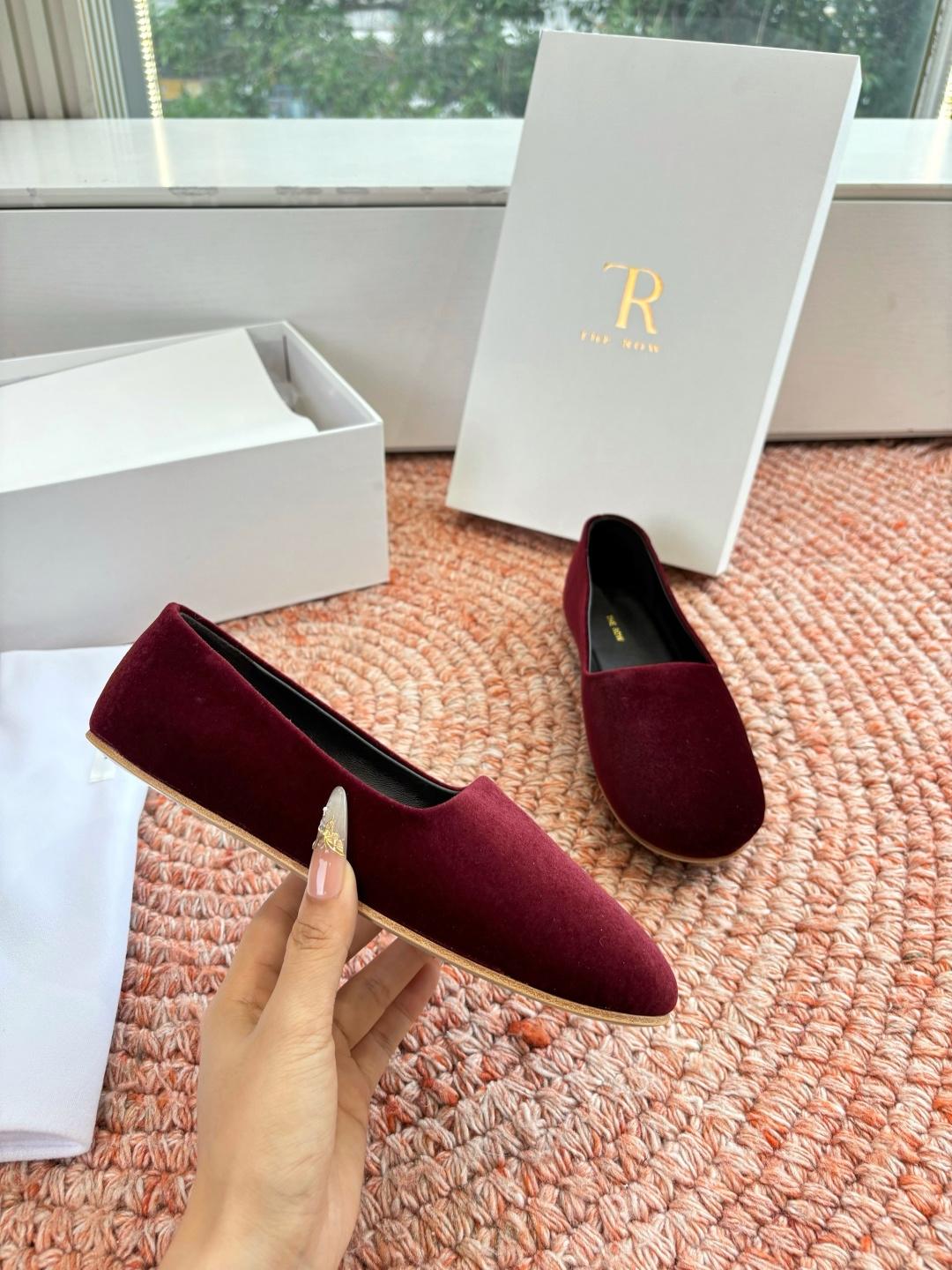 🌾G028😀THE ROW 新品极简圆头 玛丽珍单鞋The Row新一季的设计延续极简主义新款 Cana