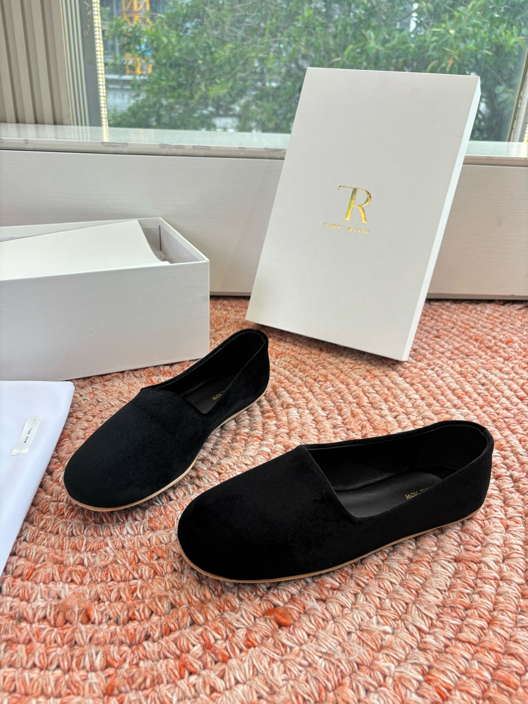 🌾G028😀THE ROW 新品极简圆头 玛丽珍单鞋The Row新一季的设计延续极简主义新款 Cana