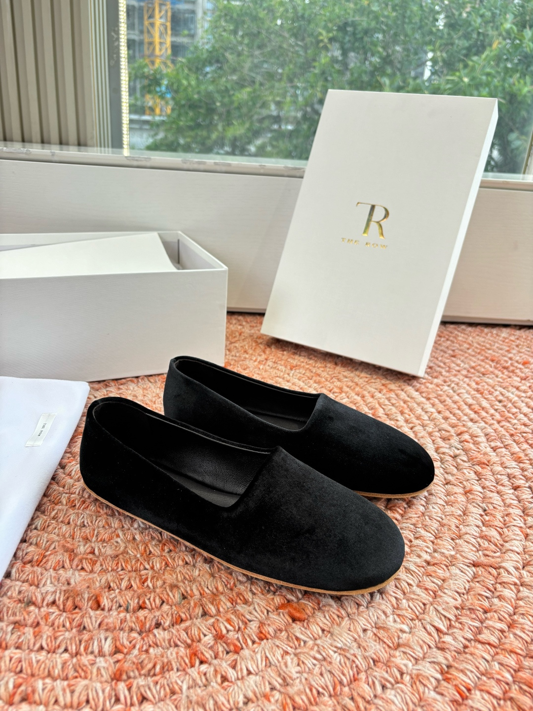 🌾G028😀THE ROW 新品极简圆头 玛丽珍单鞋The Row新一季的设计延续极简主义新款 Cana