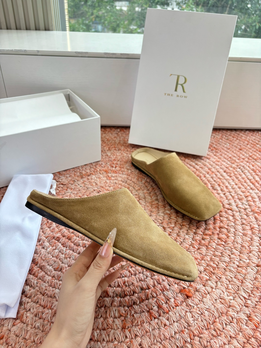 🌾G028😀THE ROW 26ss 春夏新款 TR包头穆勒半拖鞋极简风麂皮绒面休闲平底拖鞋第一眼看到这
