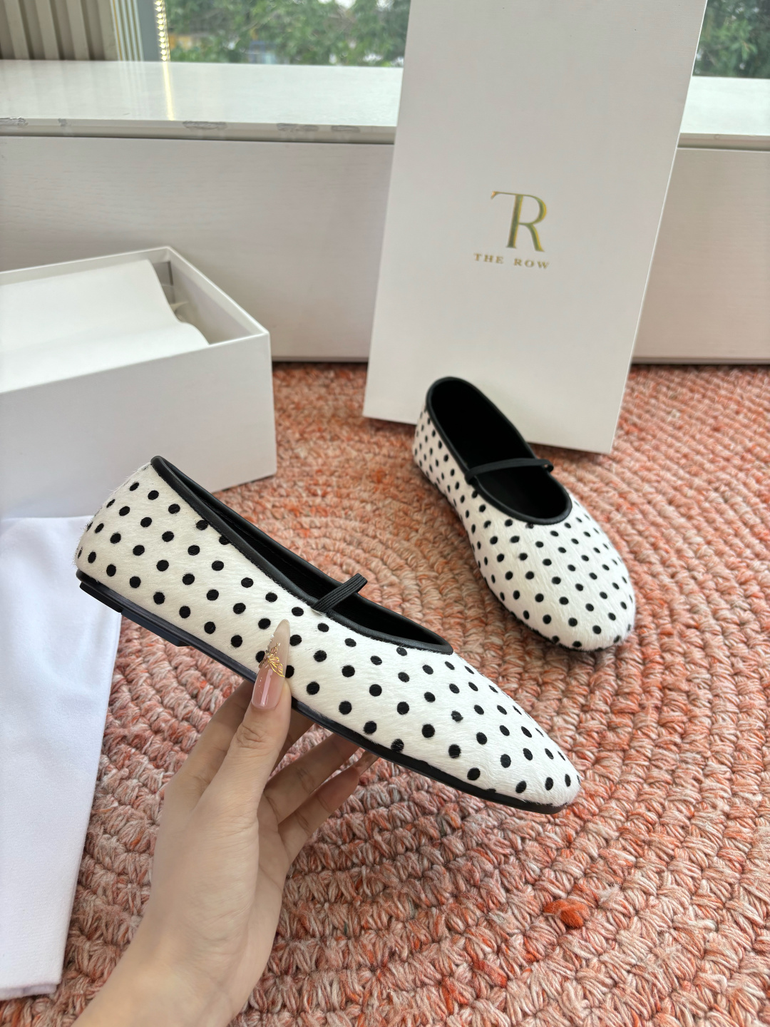 🌾G028😀THE ROW 新品极简圆头 玛丽珍单鞋The Row新一季的设计延续极简主义新款 Cana