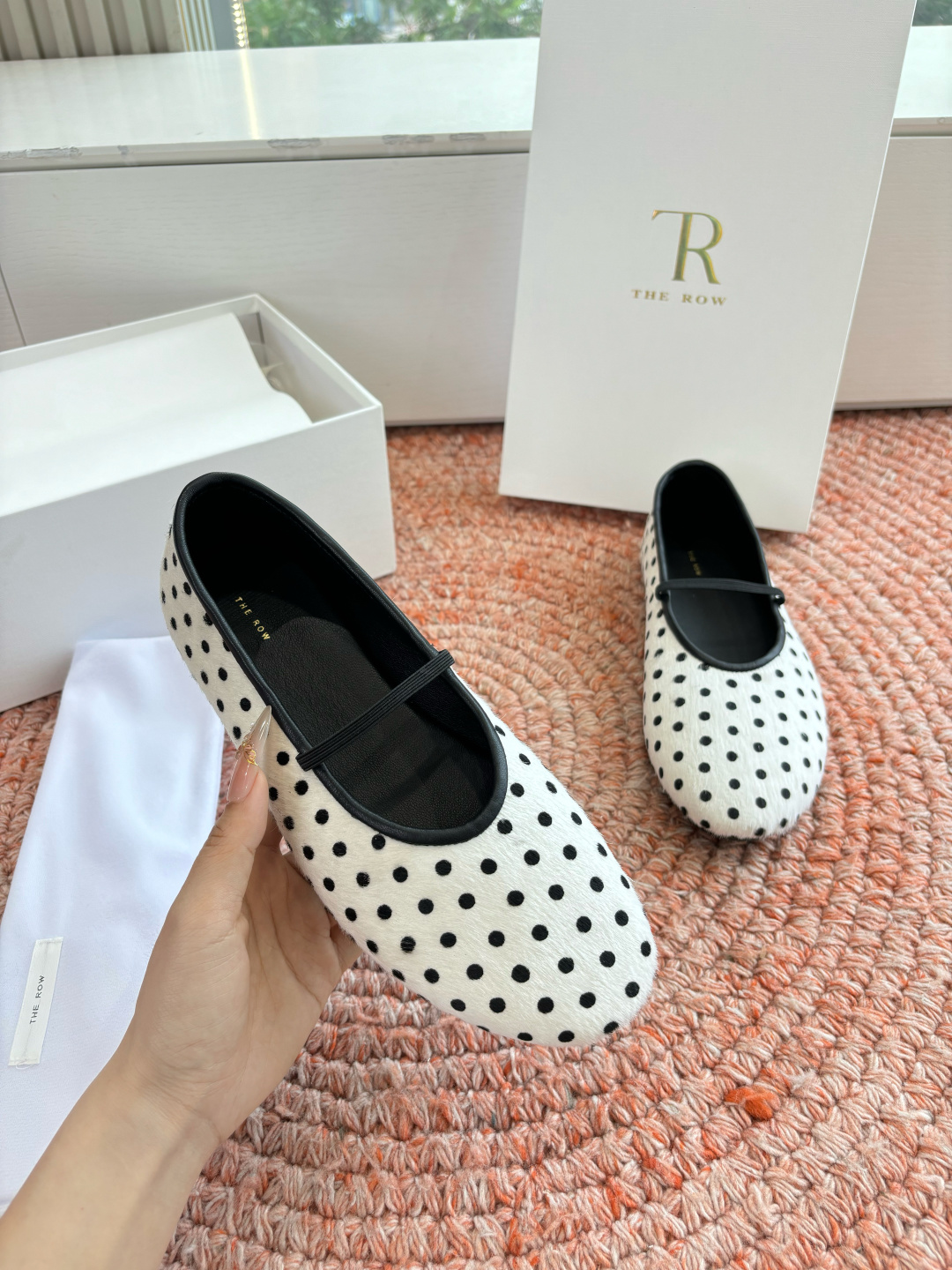 🌾G028😀THE ROW 新品极简圆头 玛丽珍单鞋The Row新一季的设计延续极简主义新款 Cana