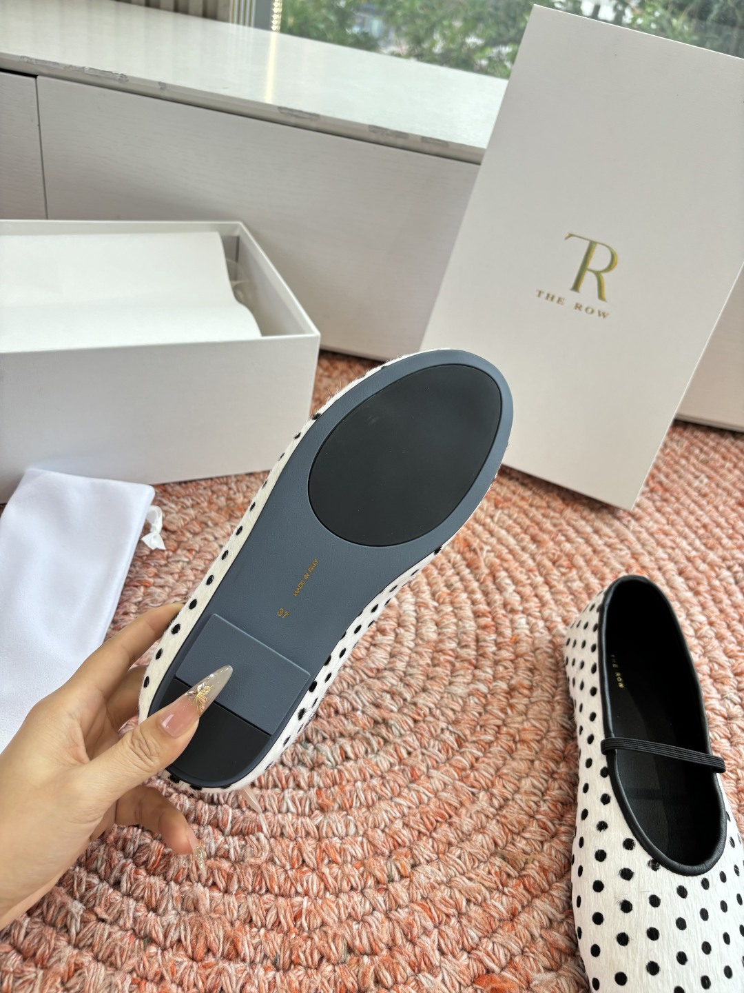 🌾G028😀THE ROW 新品极简圆头 玛丽珍单鞋The Row新一季的设计延续极简主义新款 Cana