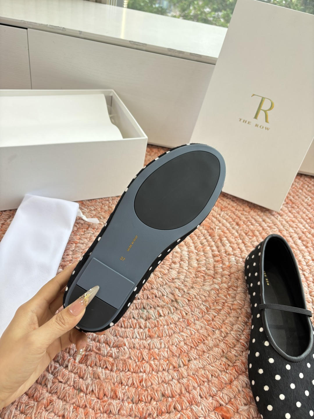 🌾G028😀THE ROW 新品极简圆头 玛丽珍单鞋The Row新一季的设计延续极简主义新款 Cana