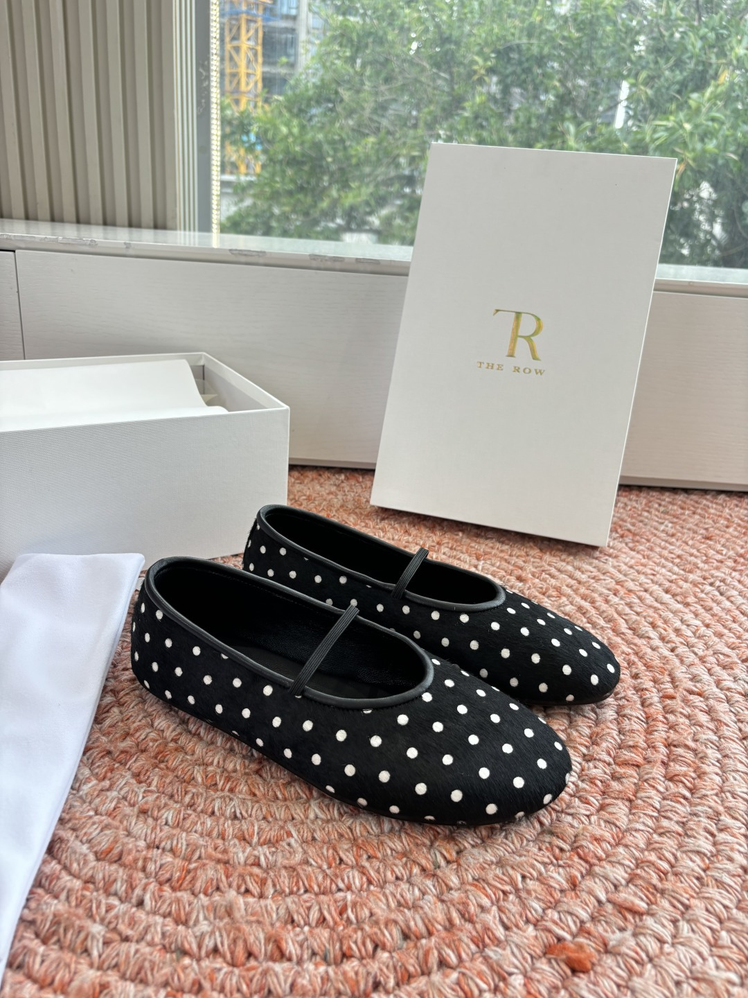 🌾G028😀THE ROW 新品极简圆头 玛丽珍单鞋The Row新一季的设计延续极简主义新款 Cana