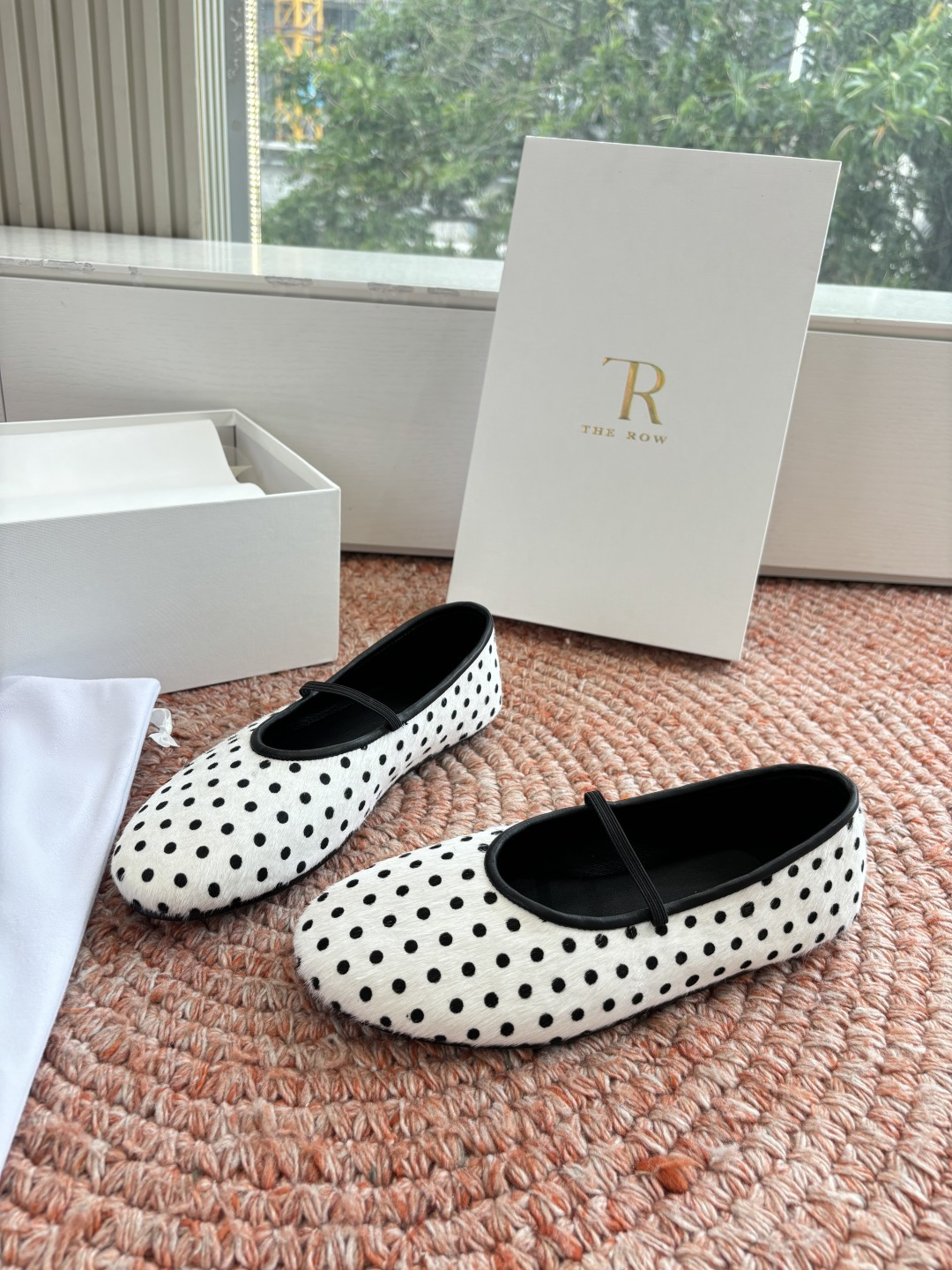 🌾G028😀THE ROW 新品极简圆头 玛丽珍单鞋The Row新一季的设计延续极简主义新款 Cana