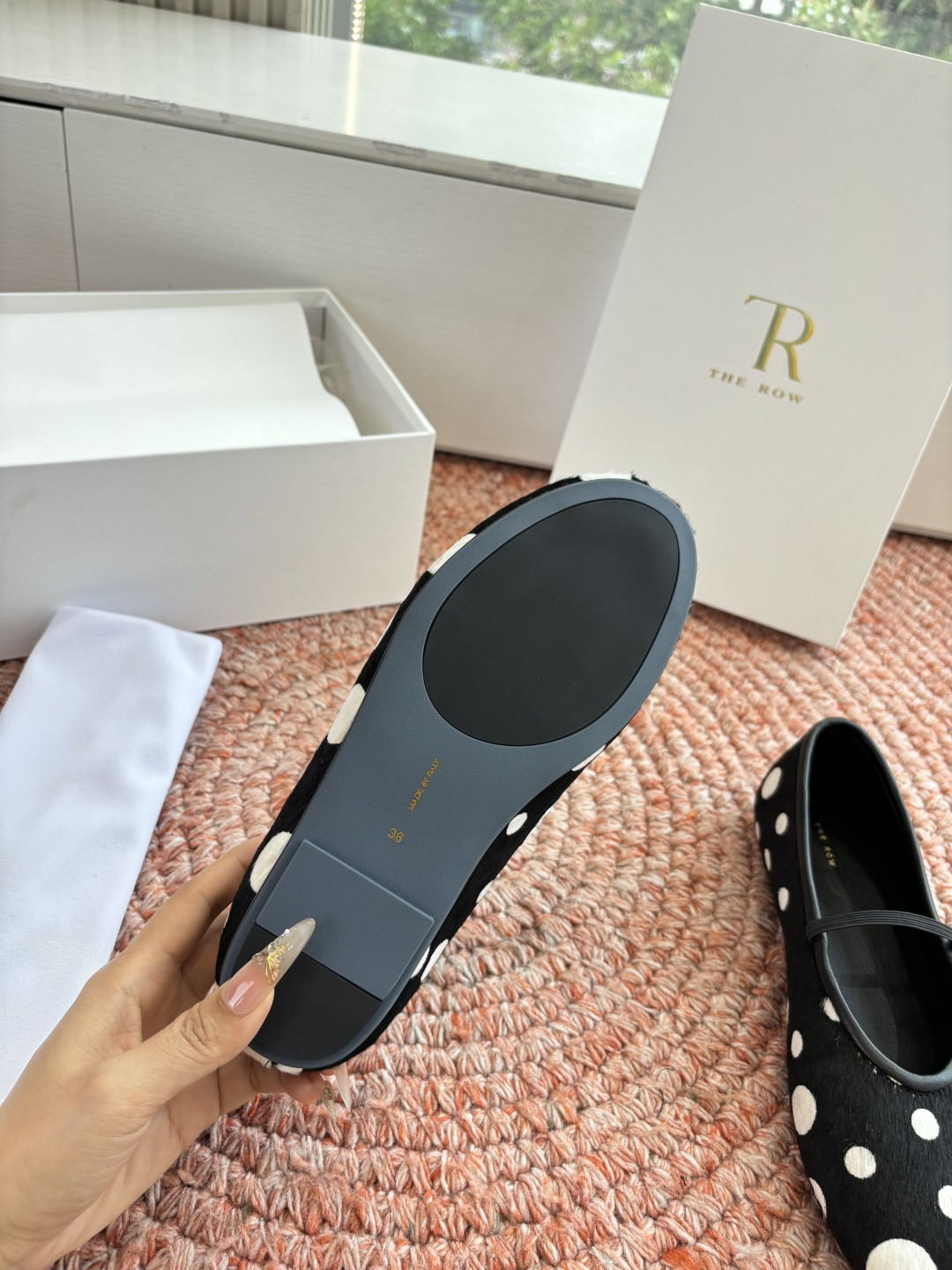 🌾G028😀THE ROW 新品极简圆头 玛丽珍单鞋The Row新一季的设计延续极简主义新款 Cana