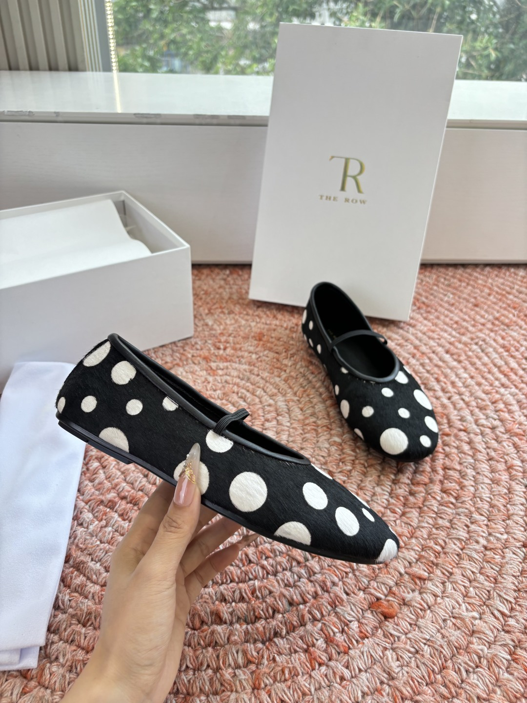 🌾G028😀THE ROW 新品极简圆头 玛丽珍单鞋The Row新一季的设计延续极简主义新款 Cana