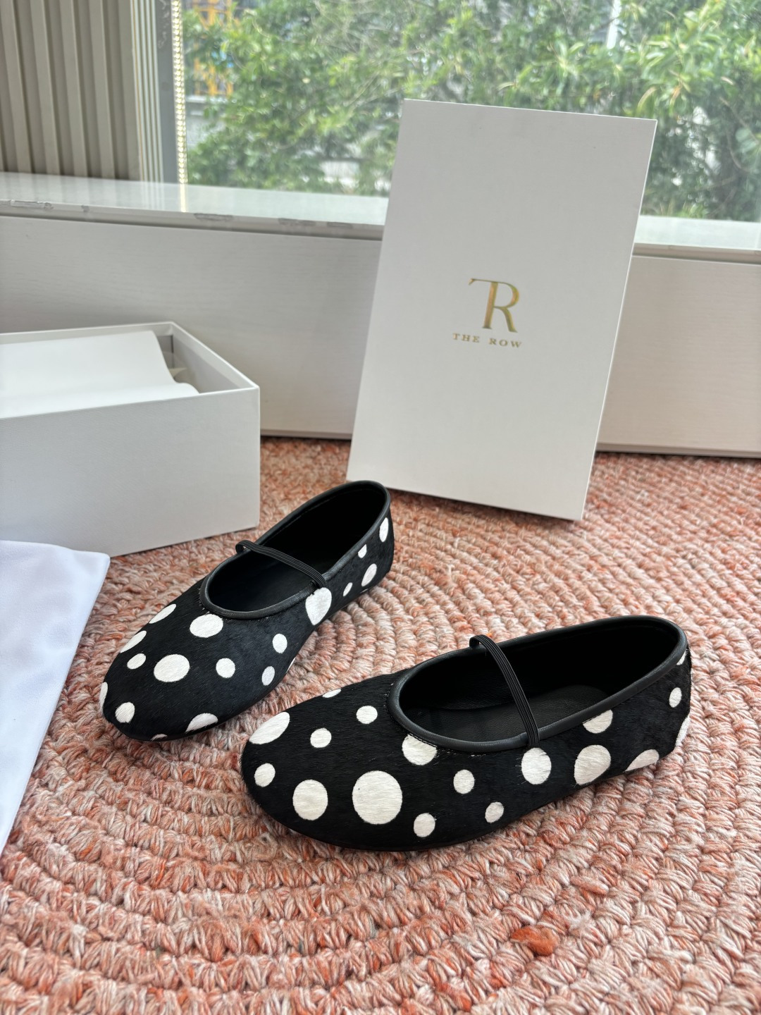 🌾G028😀THE ROW 新品极简圆头 玛丽珍单鞋The Row新一季的设计延续极简主义新款 Cana