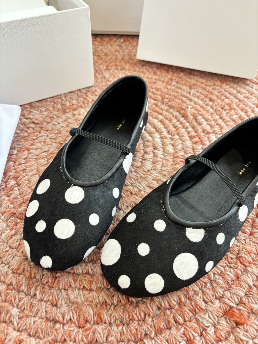 🌾G028😀THE ROW 新品极简圆头 玛丽珍单鞋The Row新一季的设计延续极简主义新款 Cana