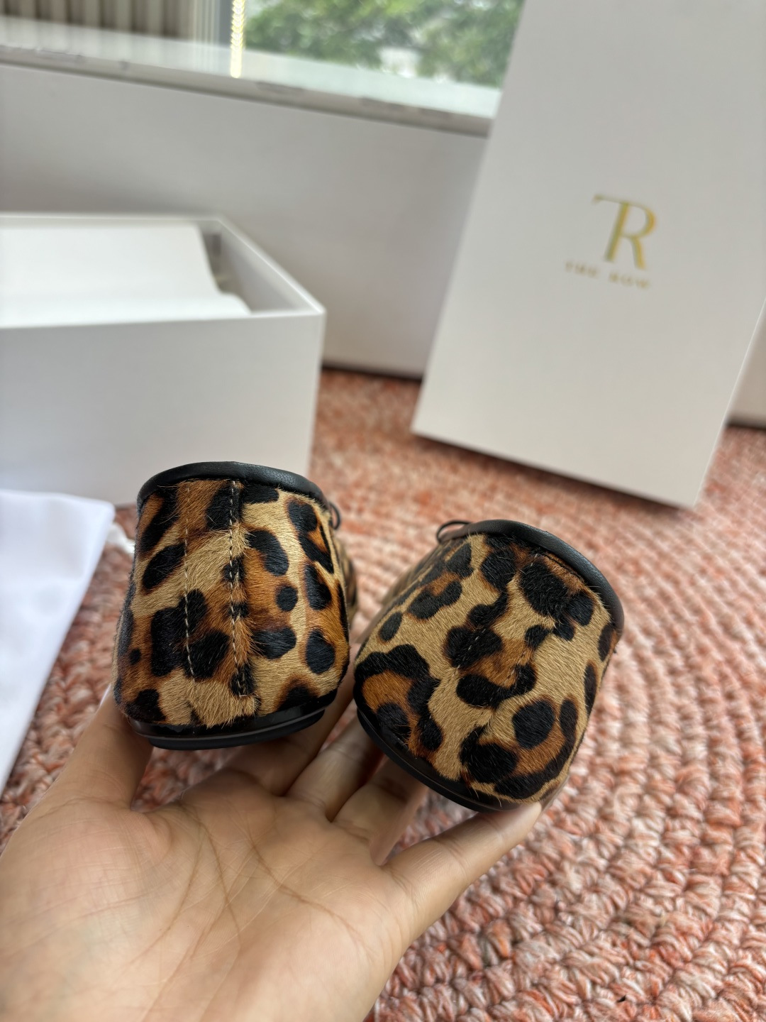 🌾G028😀THE ROW 新品极简圆头 玛丽珍单鞋The Row新一季的设计延续极简主义新款 Cana