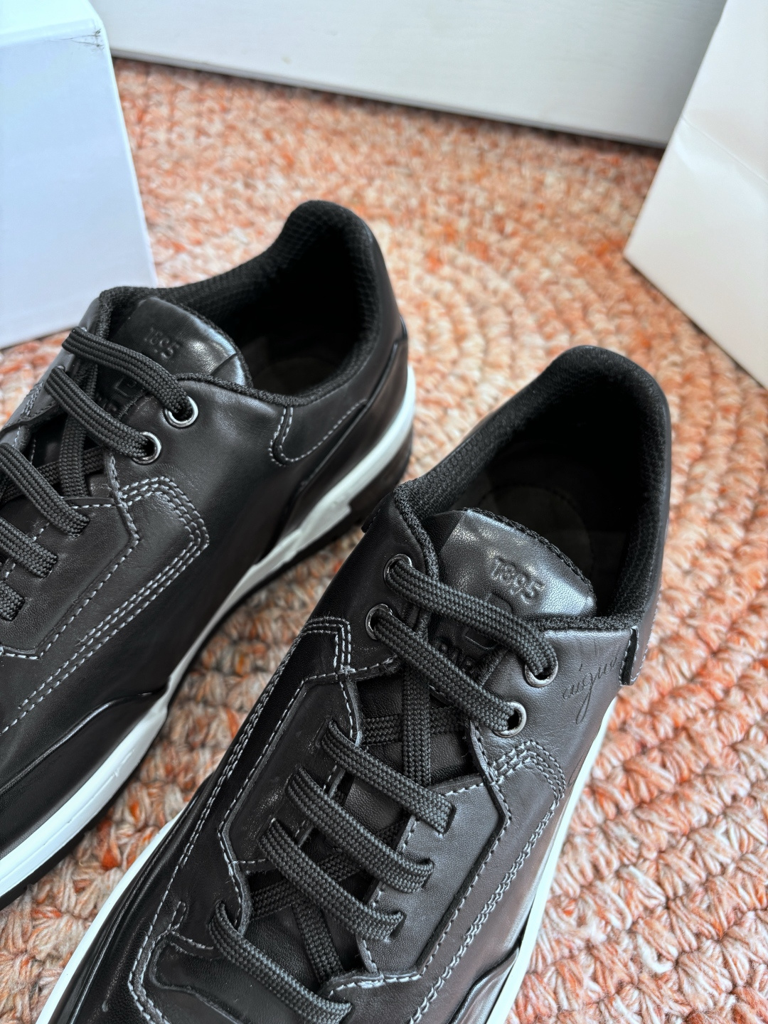 🌾G216重工Berluti- 新鞋款Playoff分享前陣子Berluti新款的Playoff鞋款剛上