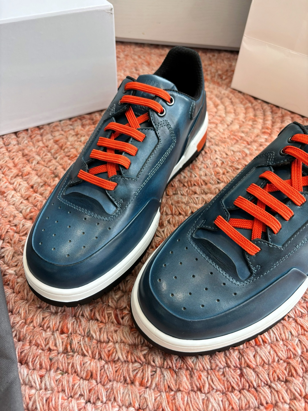 🌾G216重工Berluti- 新鞋款Playoff分享前陣子Berluti新款的Playoff鞋款剛上