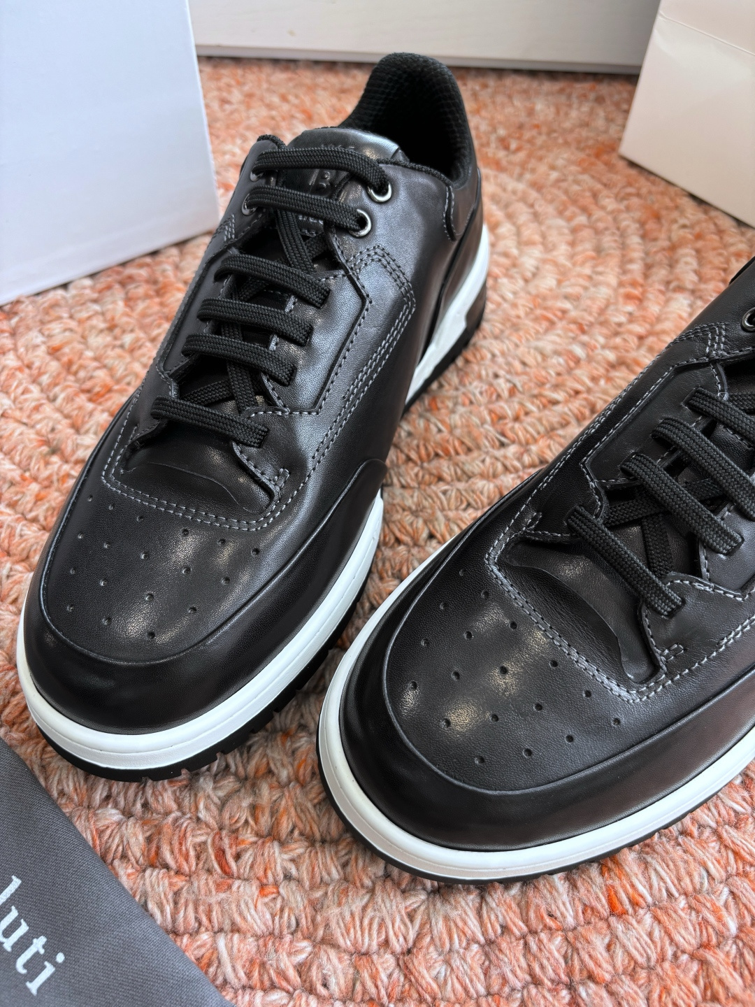 🌾G216重工Berluti- 新鞋款Playoff分享前陣子Berluti新款的Playoff鞋款剛上