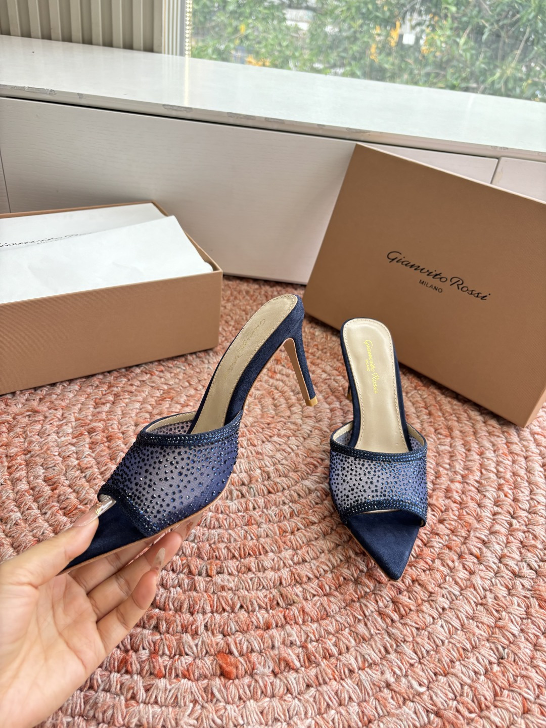 🌾G305😀GianvitoRossi吉安维托罗西网纱拖鞋凉鞋系列经典粉色羊反绒皮&粉色小羊皮超级百搭的