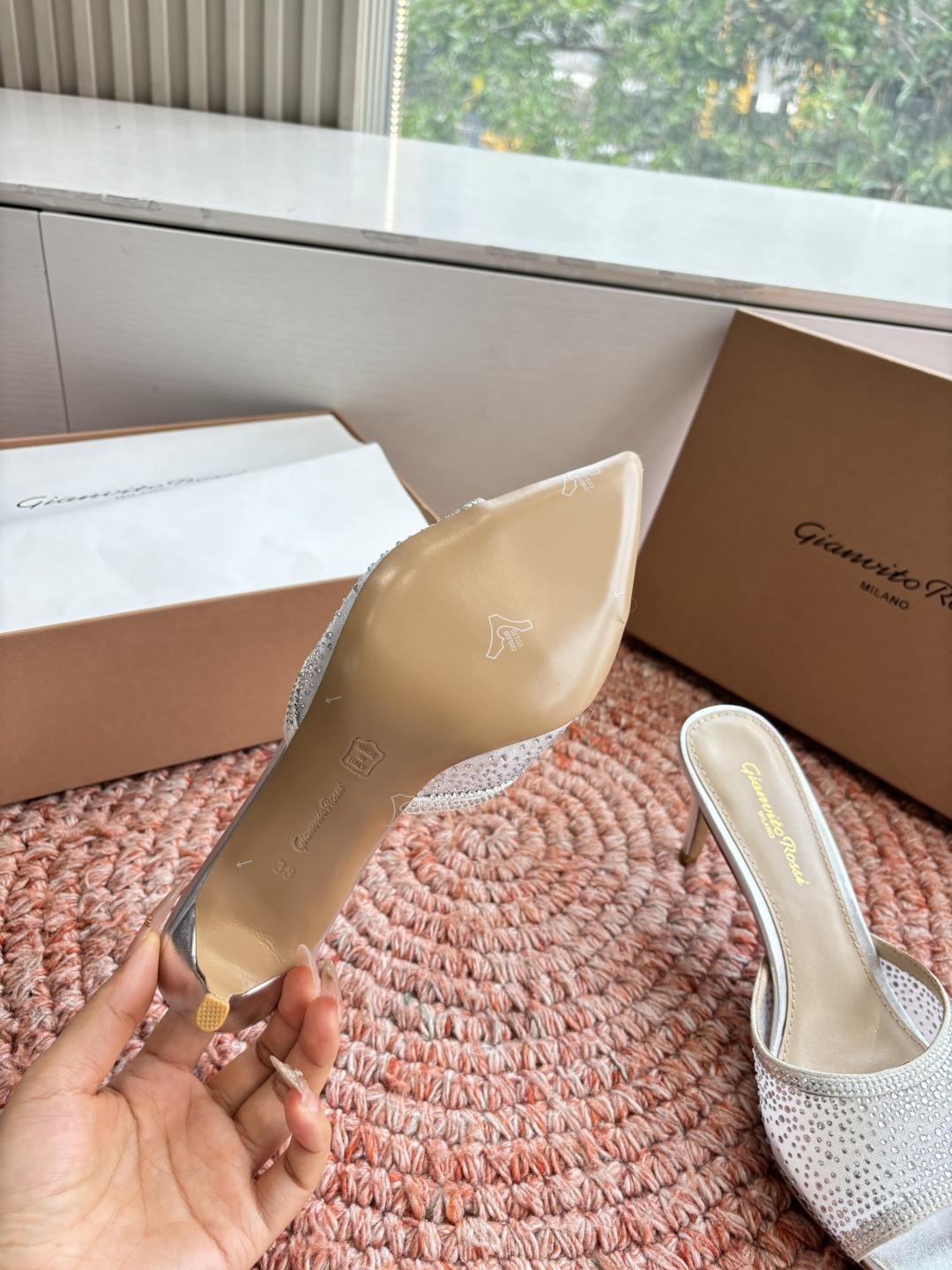 🌾G305😀GianvitoRossi吉安维托罗西网纱拖鞋凉鞋系列经典粉色羊反绒皮&粉色小羊皮超级百搭的