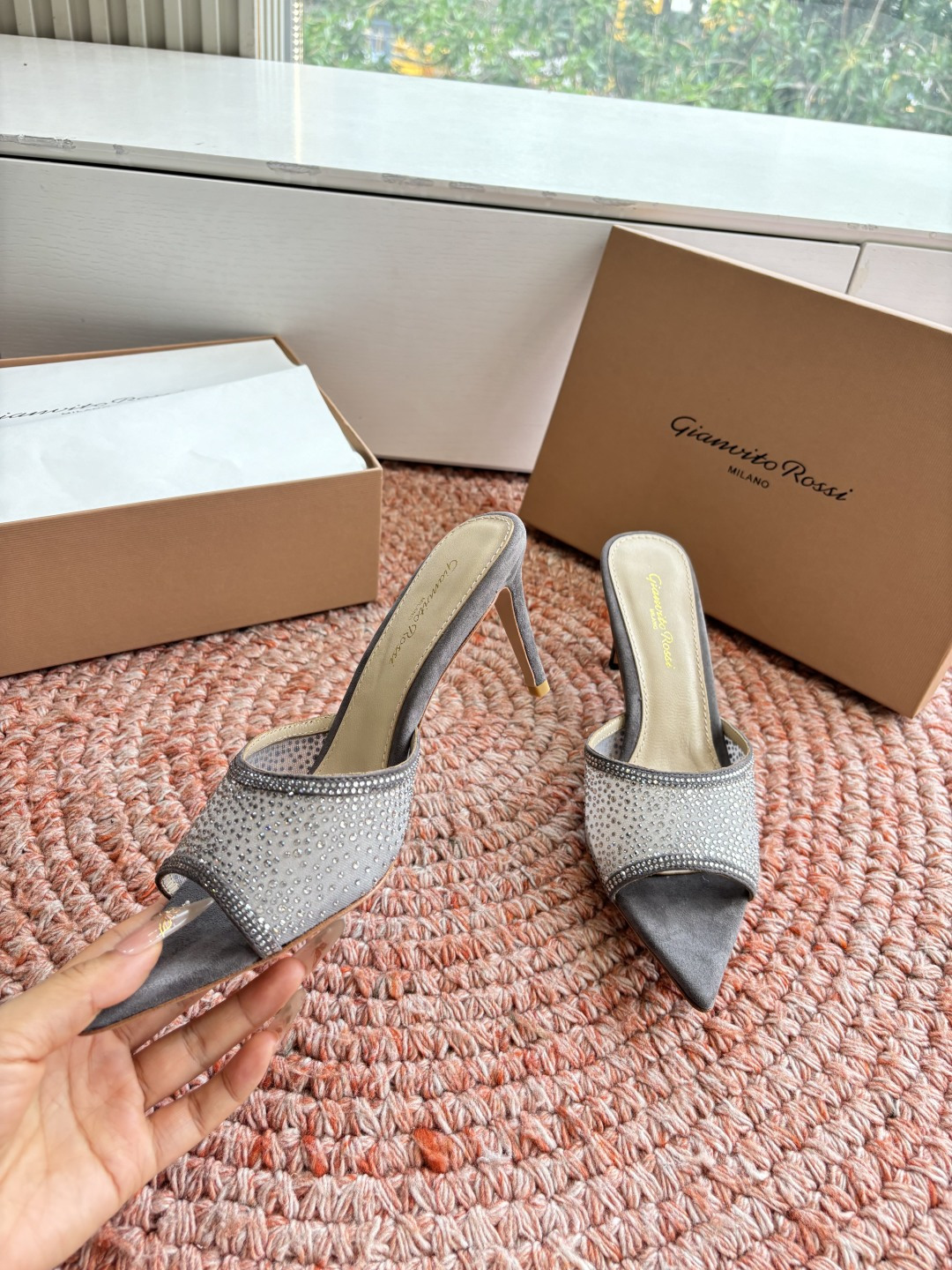 🌾G305😀GianvitoRossi吉安维托罗西网纱拖鞋凉鞋系列经典粉色羊反绒皮&粉色小羊皮超级百搭的