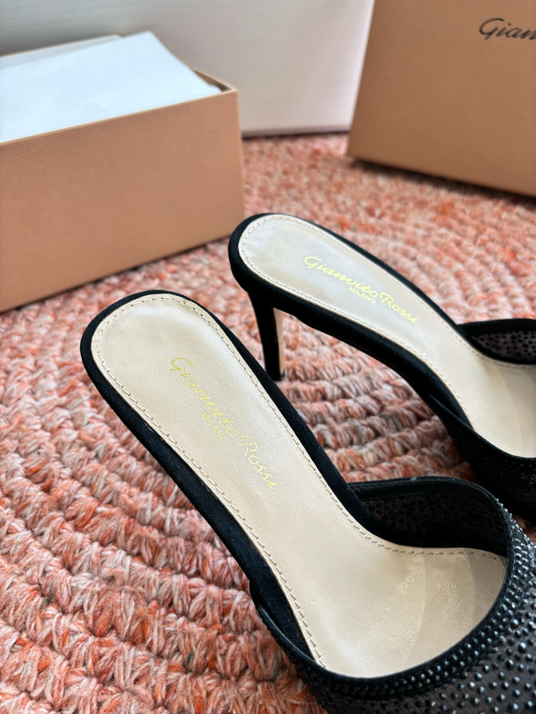 🌾G305😀GianvitoRossi吉安维托罗西网纱拖鞋凉鞋系列经典粉色羊反绒皮&粉色小羊皮超级百搭的