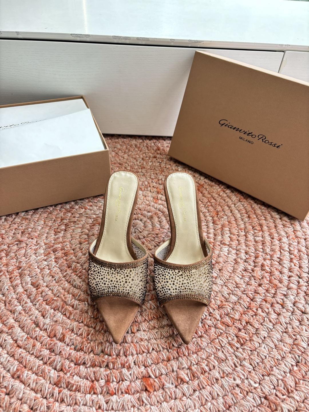 🌾G305😀GianvitoRossi吉安维托罗西网纱拖鞋凉鞋系列经典粉色羊反绒皮&粉色小羊皮超级百搭的