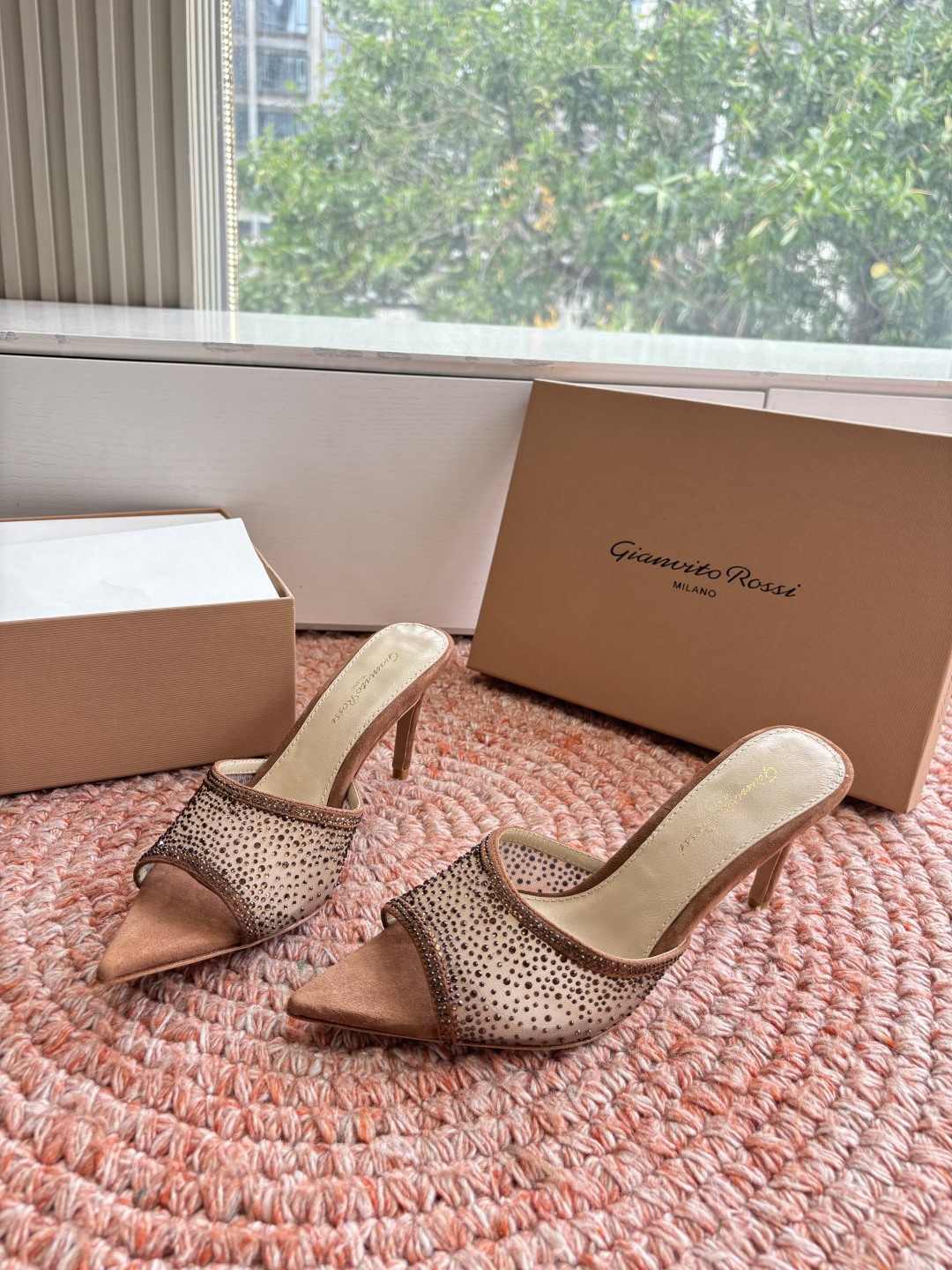 🌾G305😀GianvitoRossi吉安维托罗西网纱拖鞋凉鞋系列经典粉色羊反绒皮&粉色小羊皮超级百搭的