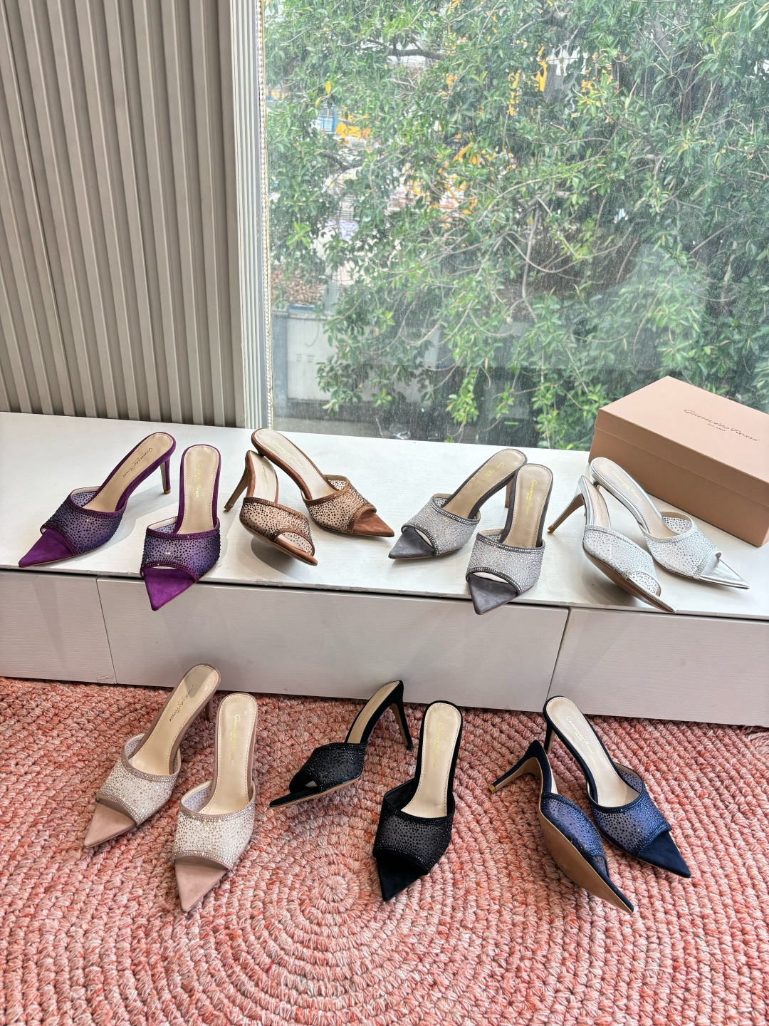 🌾G305😀GianvitoRossi吉安维托罗西网纱拖鞋凉鞋系列经典粉色羊反绒皮&粉色小羊皮超级百搭的