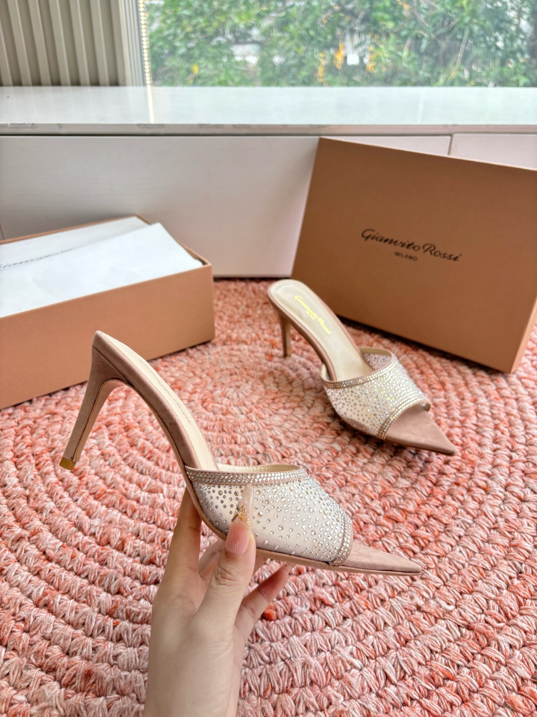 🌾G305😀GianvitoRossi吉安维托罗西网纱拖鞋凉鞋系列经典粉色羊反绒皮&粉色小羊皮超级百搭的