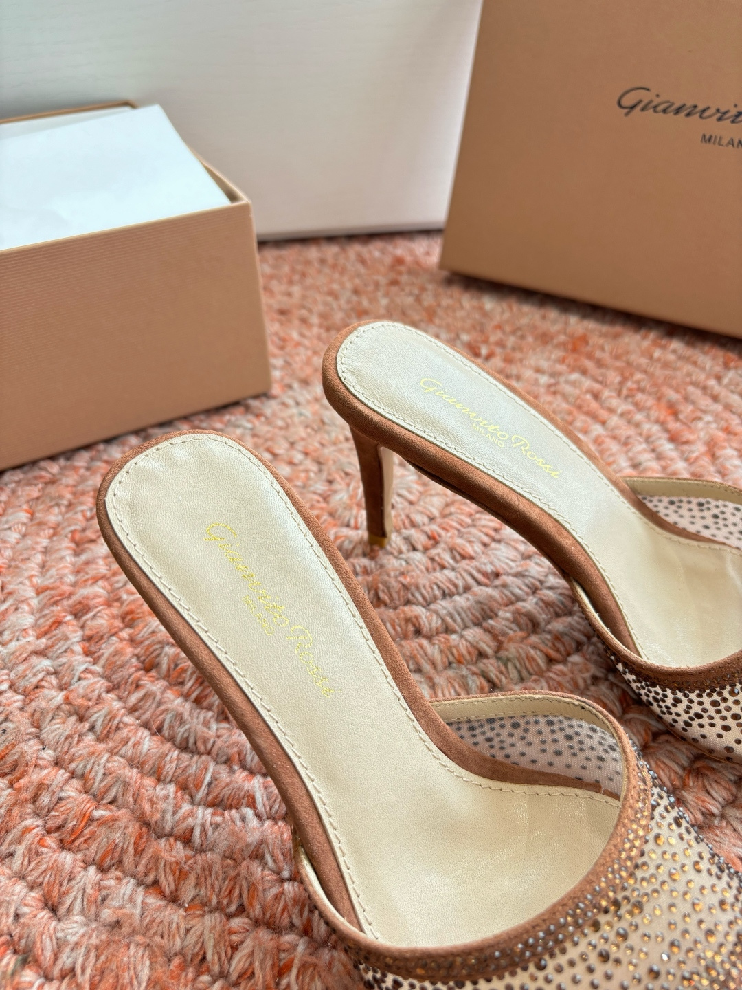 🌾G305😀GianvitoRossi吉安维托罗西网纱拖鞋凉鞋系列经典粉色羊反绒皮&粉色小羊皮超级百搭的