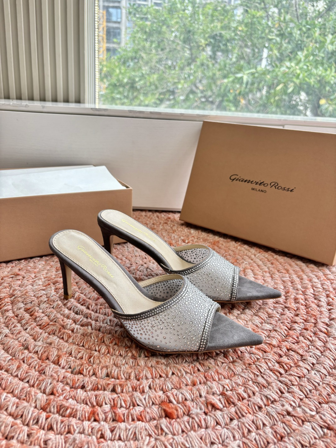 🌾G305😀GianvitoRossi吉安维托罗西网纱拖鞋凉鞋系列经典粉色羊反绒皮&粉色小羊皮超级百搭的