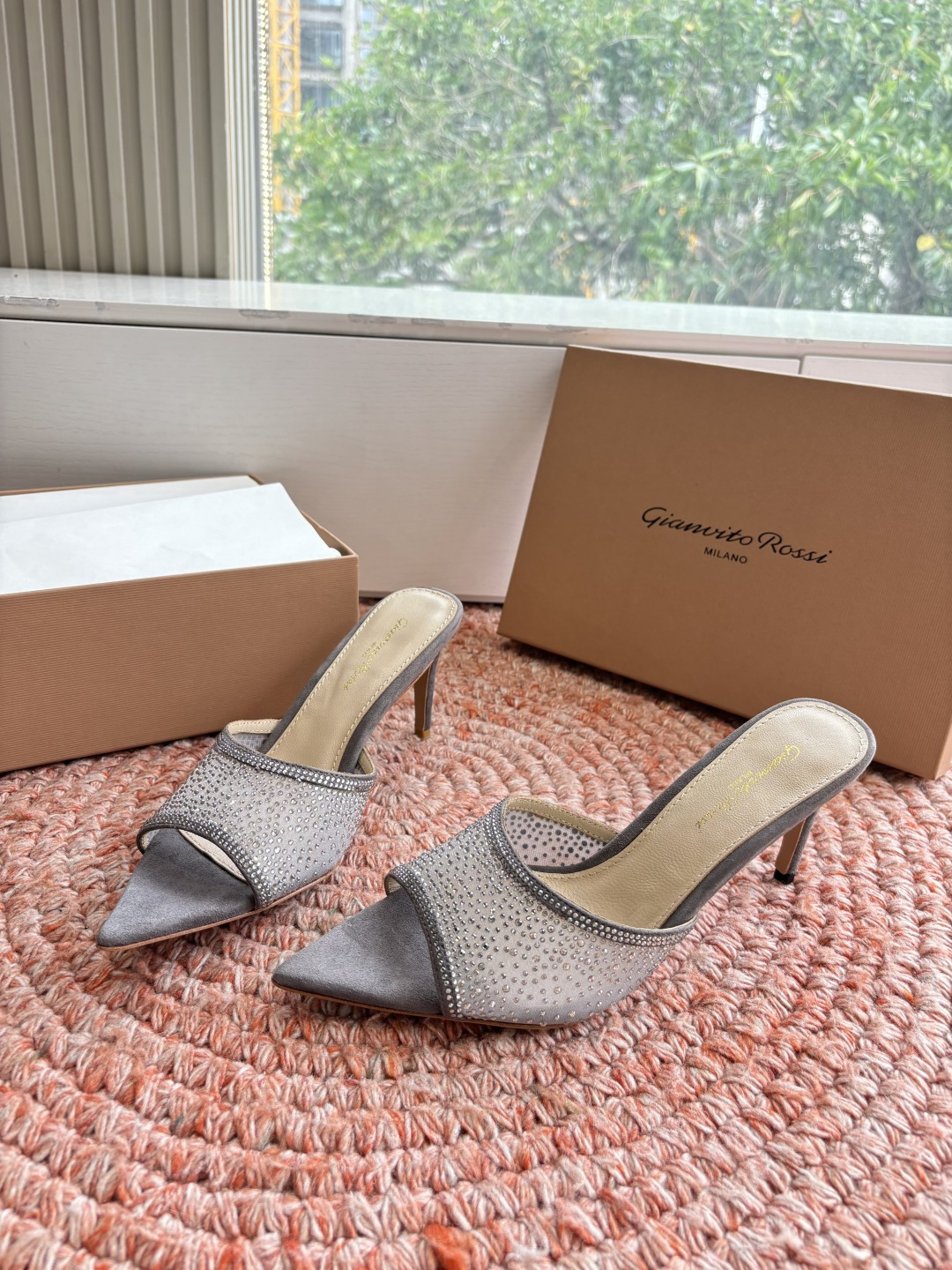 🌾G305😀GianvitoRossi吉安维托罗西网纱拖鞋凉鞋系列经典粉色羊反绒皮&粉色小羊皮超级百搭的