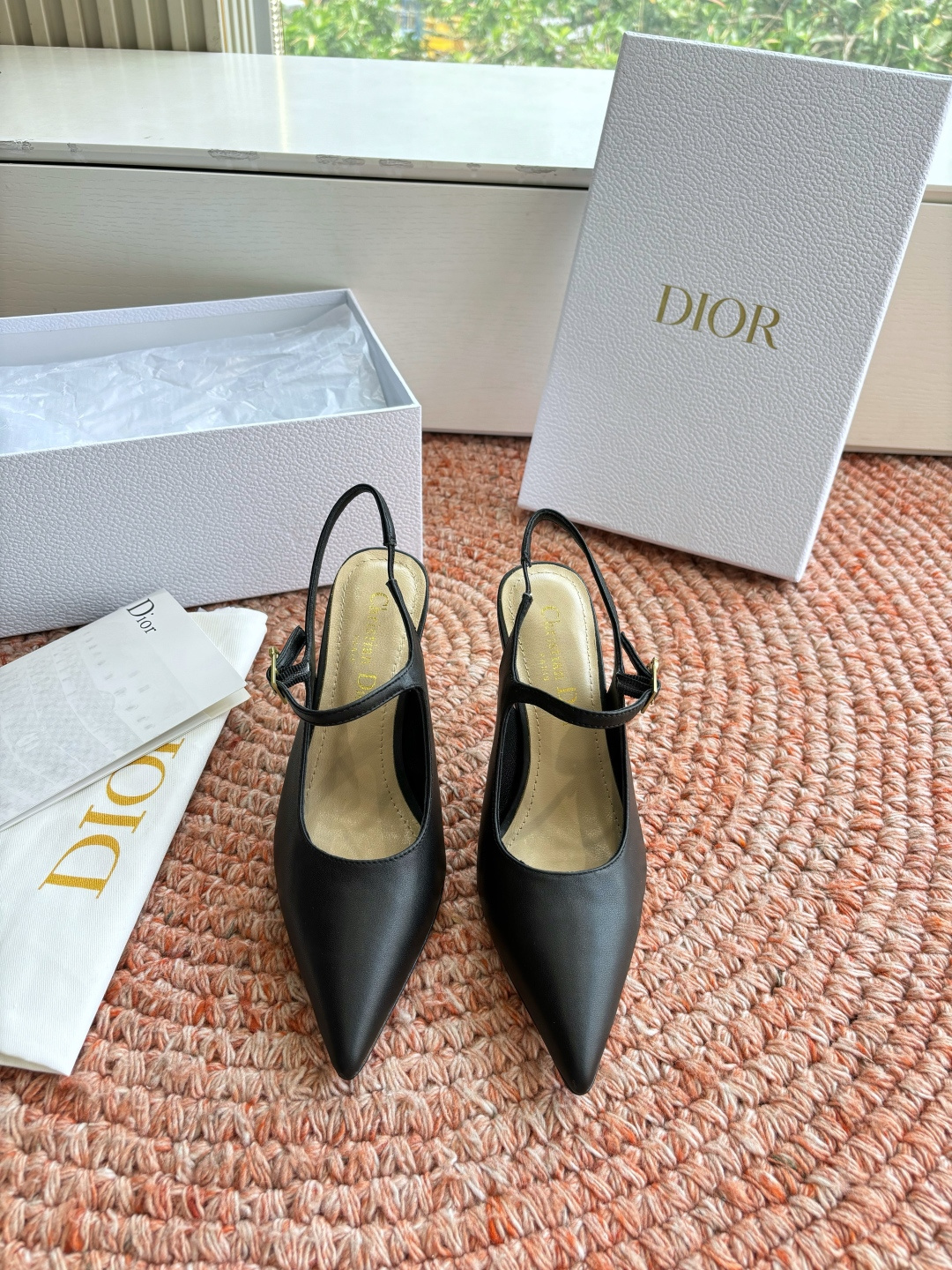 🌾G269所见即所得Dior迪奥2026春夏新款尖头玛丽珍平底单鞋鞋头CD扣装饰彰显品牌标志⚡满满的女人