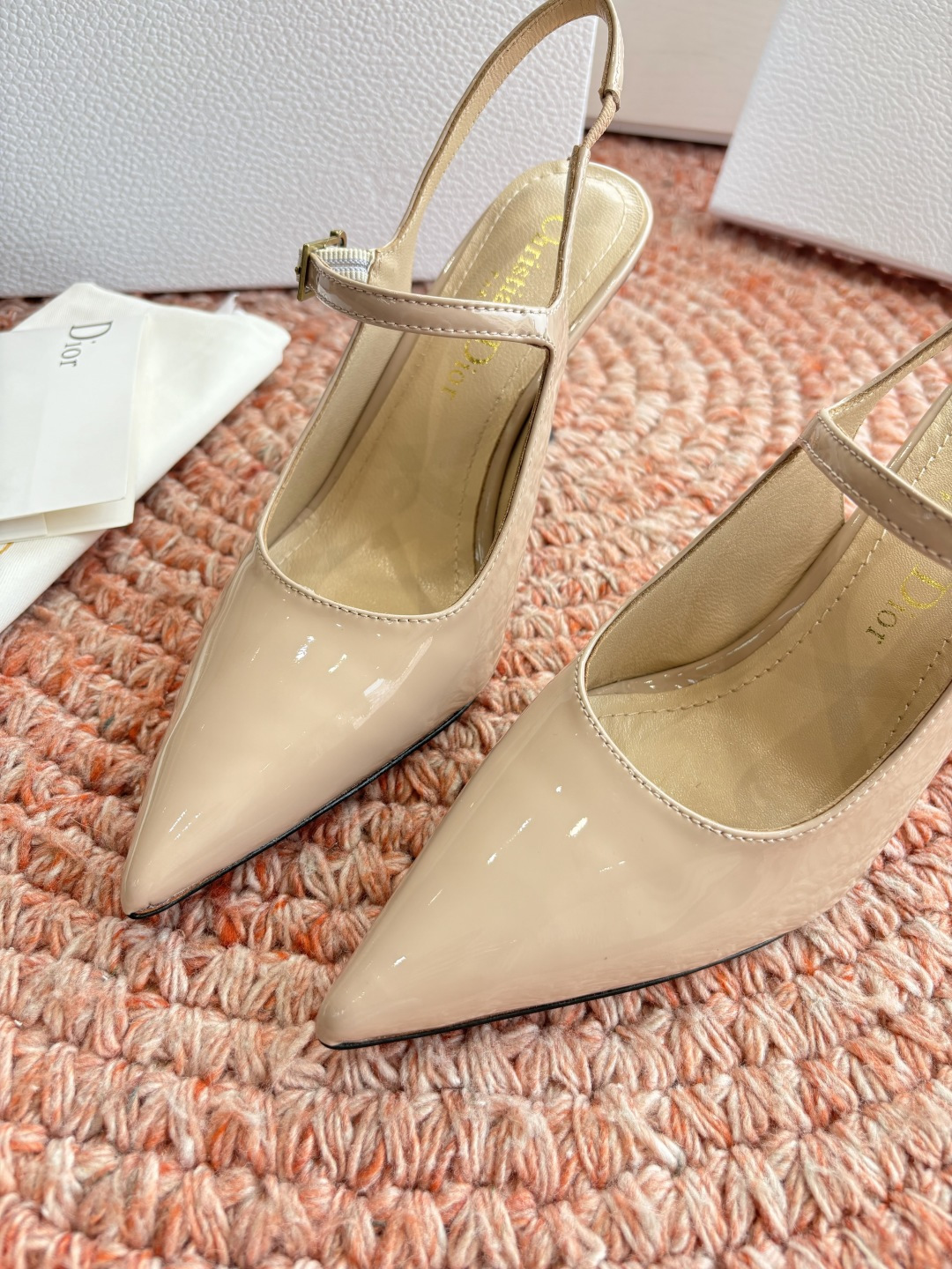 🌾G269所见即所得Dior迪奥2026春夏新款尖头玛丽珍平底单鞋鞋头CD扣装饰彰显品牌标志⚡满满的女人