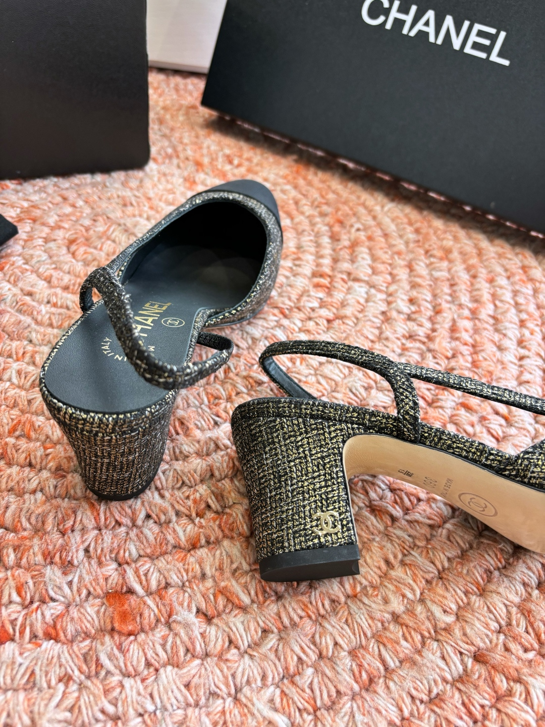 🌾G233所见即所得代购级CHANE*2026小香奈儿早春爆品玛丽珍包头单鞋凉鞋妥妥的自留款！！比经典款