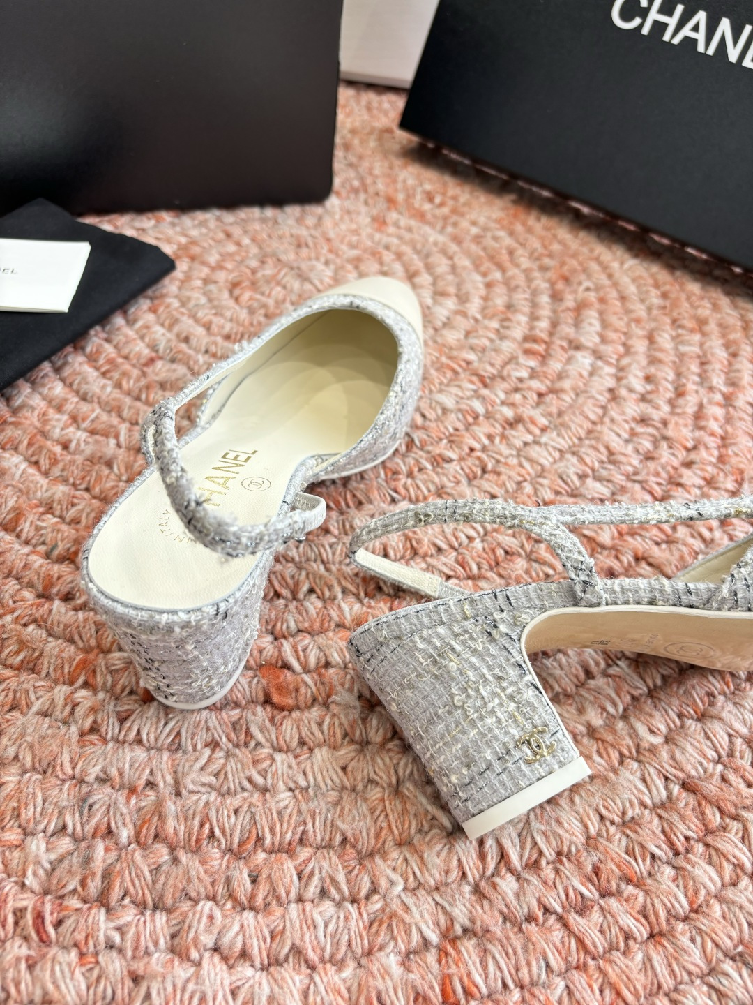 🌾G233所见即所得代购级CHANE*2026小香奈儿早春爆品玛丽珍包头单鞋凉鞋妥妥的自留款！！比经典款