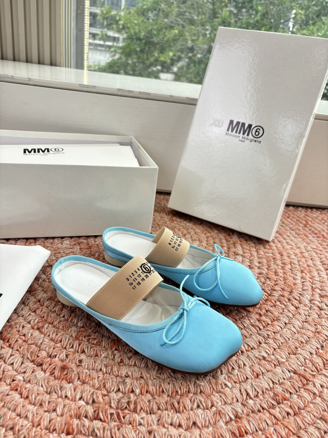 🌾G077代购级别2026Maison Margie*马吉拉•分趾粗跟平底复古玛丽珍娃娃头苹果头芭蕾舞指