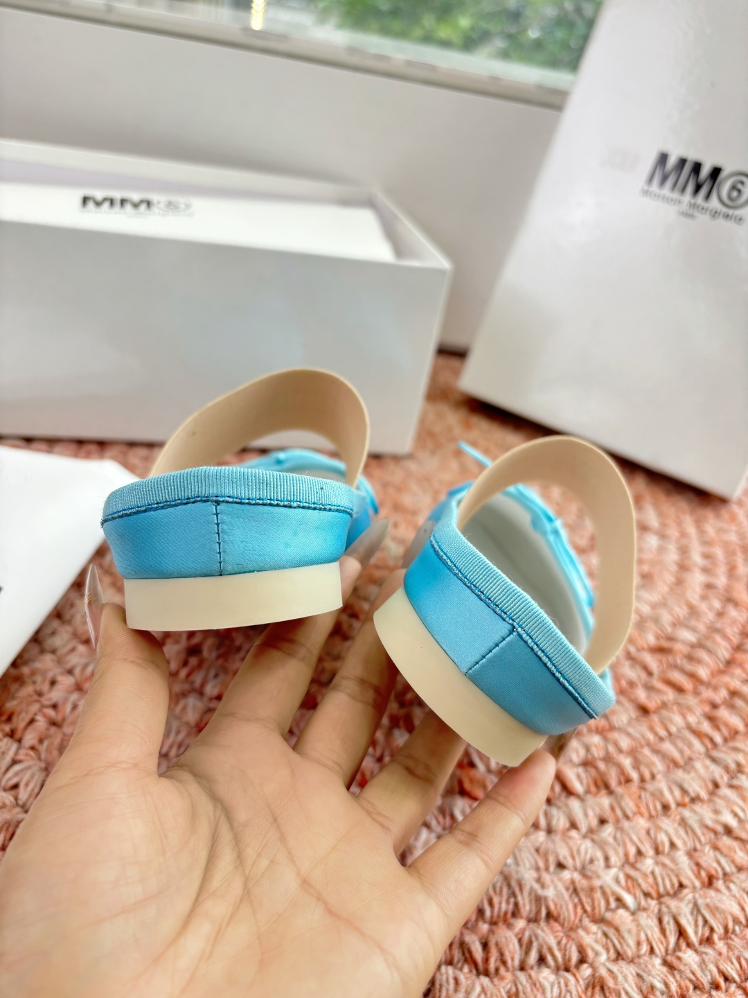 🌾G077代购级别2026Maison Margie*马吉拉•分趾粗跟平底复古玛丽珍娃娃头苹果头芭蕾舞指