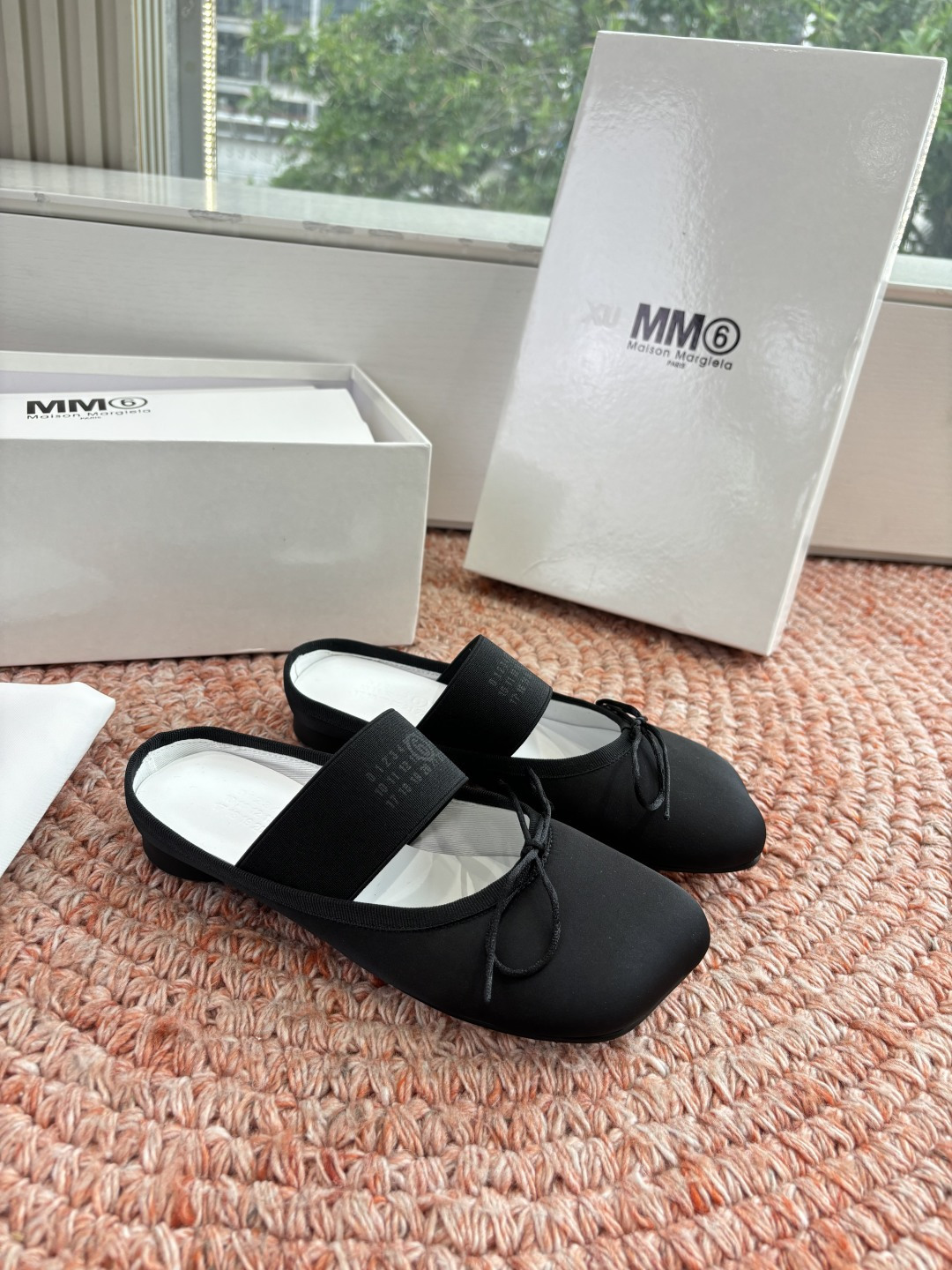 🌾G077代购级别2026Maison Margie*马吉拉•分趾粗跟平底复古玛丽珍娃娃头苹果头芭蕾舞指