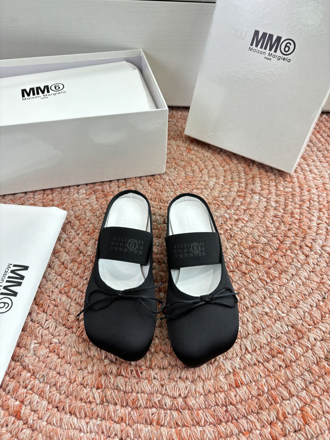 🌾G077代购级别2026Maison Margie*马吉拉•分趾粗跟平底复古玛丽珍娃娃头苹果头芭蕾舞指