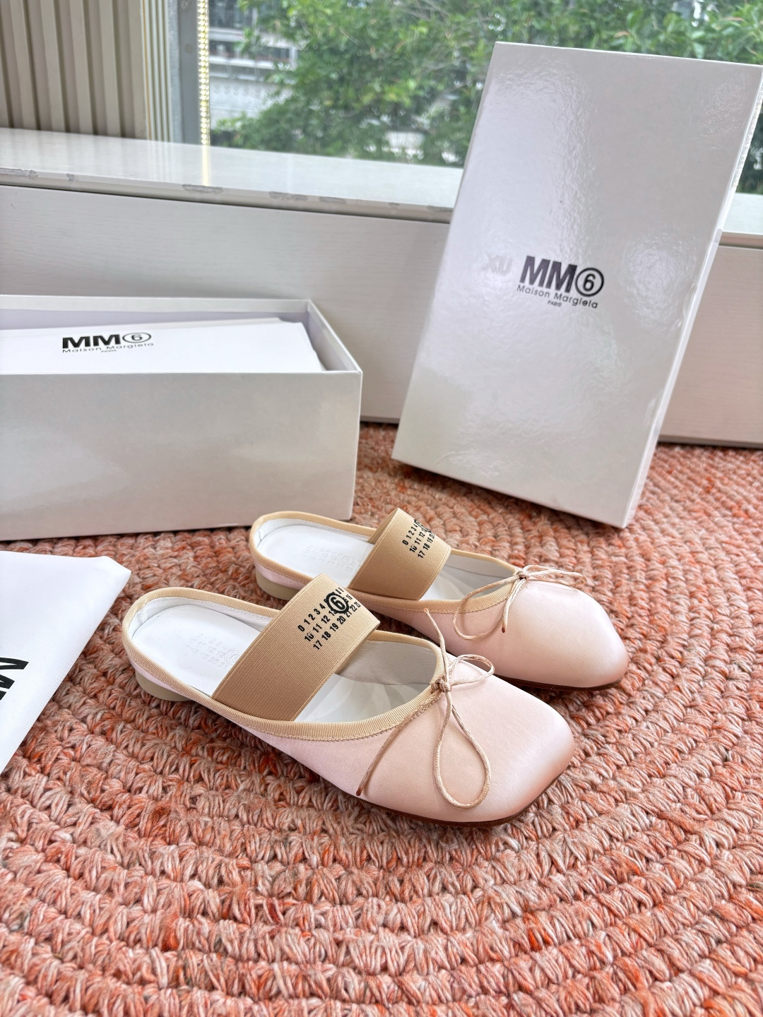 🌾G077代购级别2026Maison Margie*马吉拉•分趾粗跟平底复古玛丽珍娃娃头苹果头芭蕾舞指