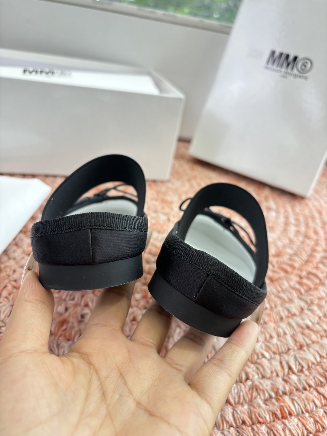 🌾G077代购级别2026Maison Margie*马吉拉•分趾粗跟平底复古玛丽珍娃娃头苹果头芭蕾舞指