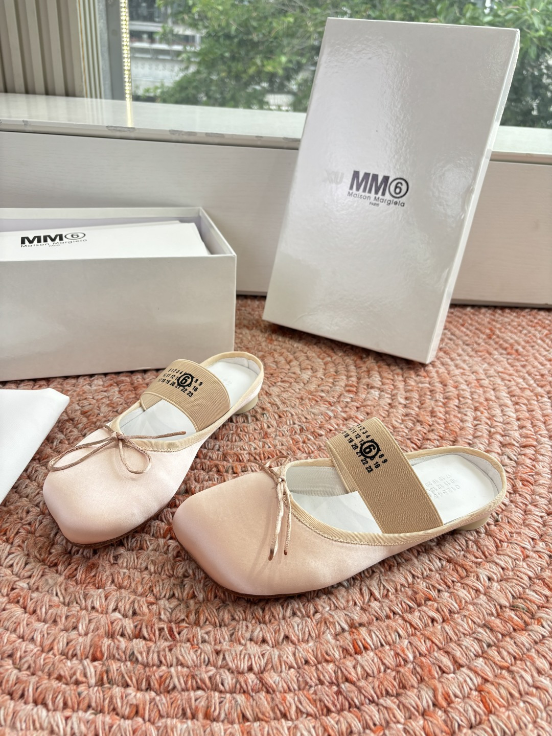 🌾G077代购级别2026Maison Margie*马吉拉•分趾粗跟平底复古玛丽珍娃娃头苹果头芭蕾舞指