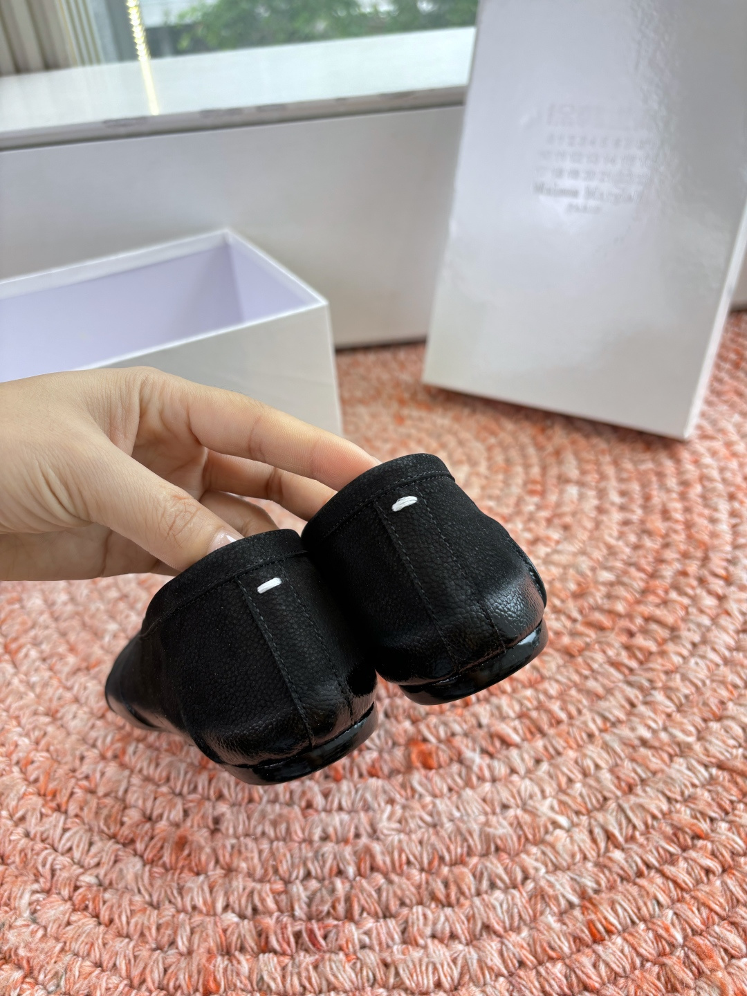 🌾G077代购级别2026 5Maison Margie马吉拉•分趾粗跟平底复古玛丽珍娃娃头苹果头芭蕾舞