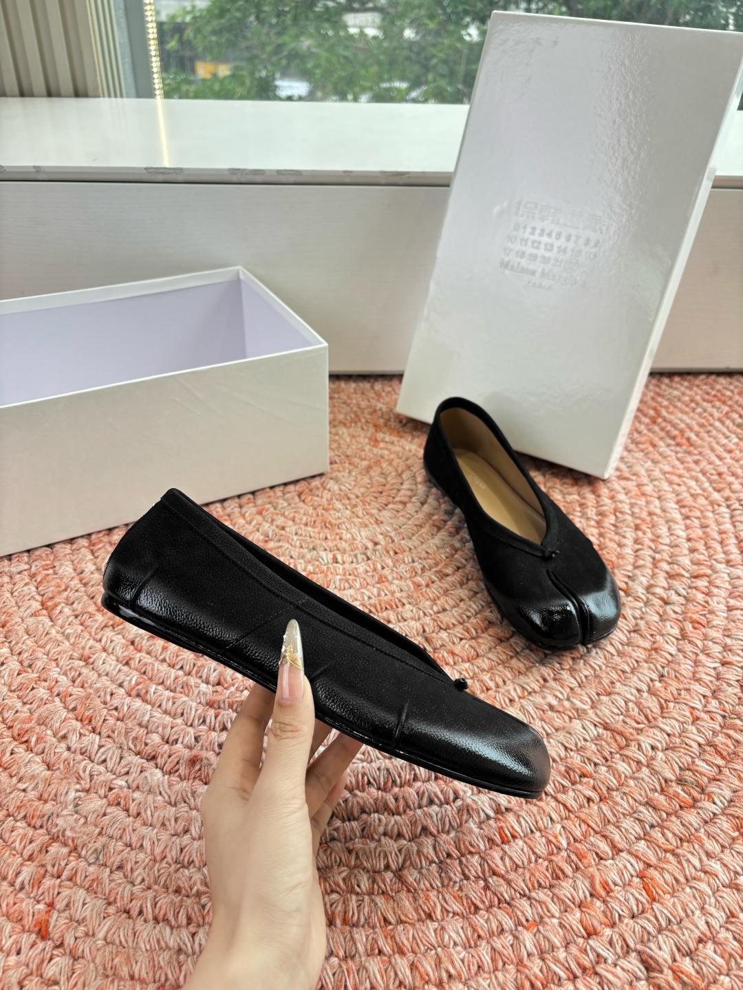 🌾G077代购级别2026 5Maison Margie马吉拉•分趾粗跟平底复古玛丽珍娃娃头苹果头芭蕾舞