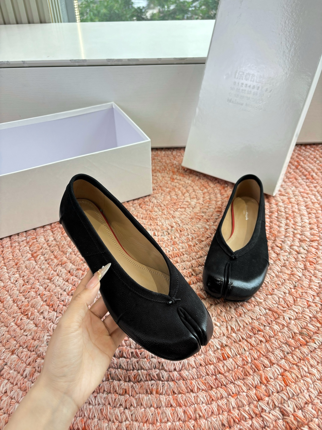 🌾G077代购级别2026 5Maison Margie马吉拉•分趾粗跟平底复古玛丽珍娃娃头苹果头芭蕾舞